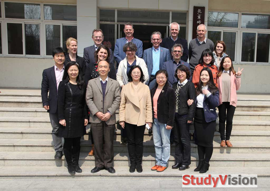 中国学校与荷兰校长团合影